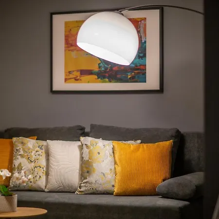 Deluxe By Bella Budapest