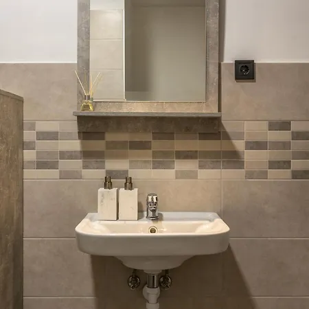 Deluxe By Bella דירה בודפשט