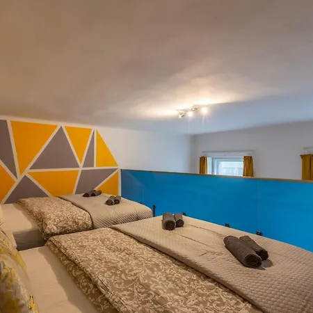 Deluxe By Bella Apartament